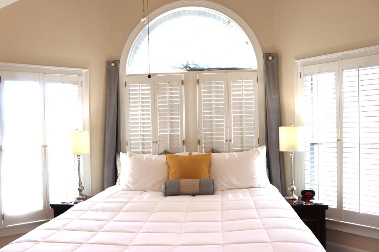Pleasanton Courtyard Bed And Breakfast Fayetteville Eksteriør bilde