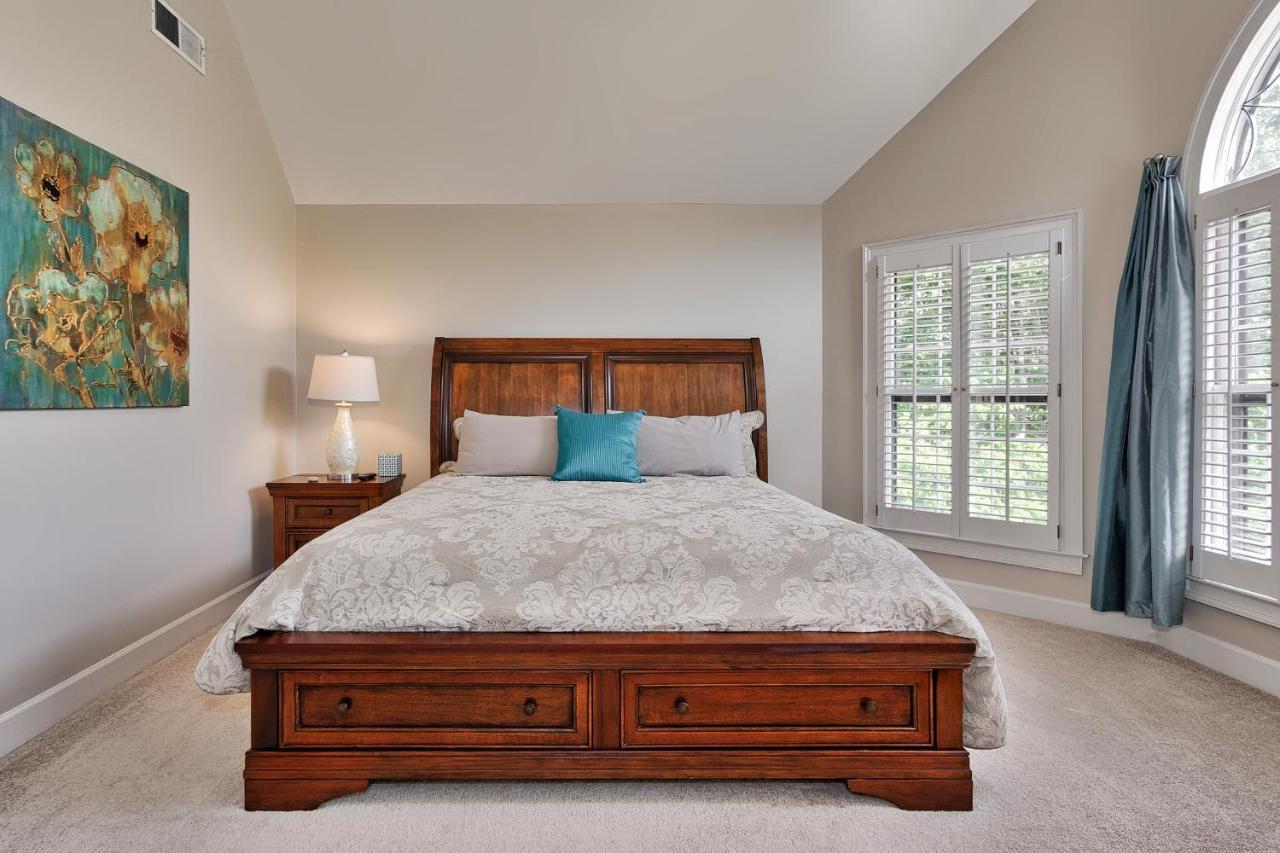Pleasanton Courtyard Bed And Breakfast Fayetteville Eksteriør bilde
