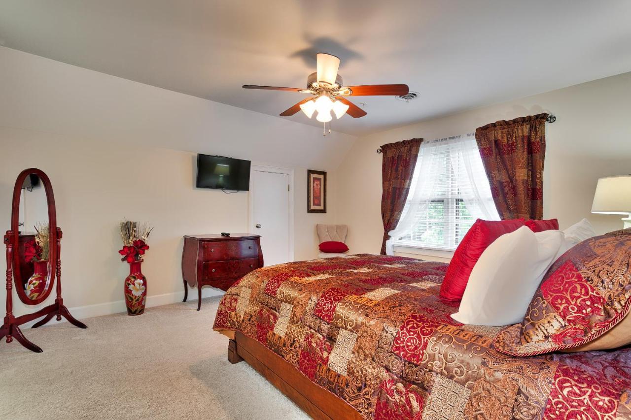 Pleasanton Courtyard Bed And Breakfast Fayetteville Eksteriør bilde